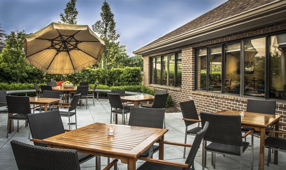 More Photos Of 315 Elden St, Herndon Apartments For Sale