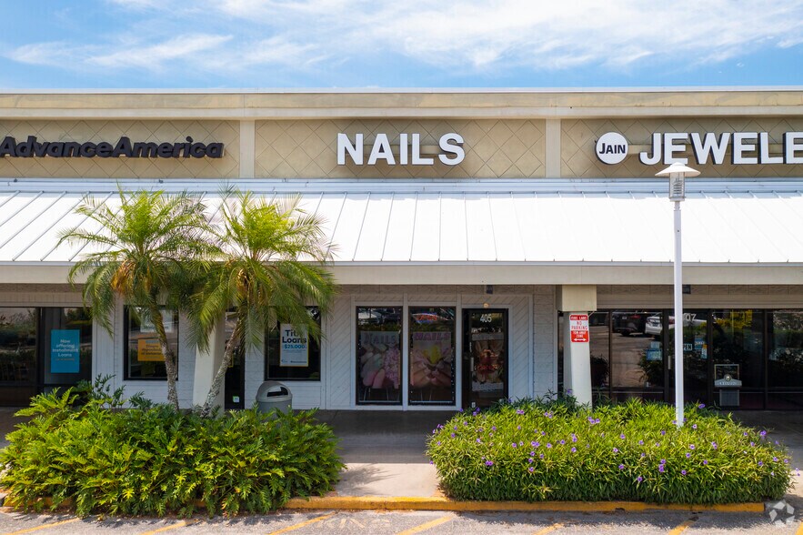 More Photos Of 935 N Beneva Rd, Sarasota Unknown For Lease