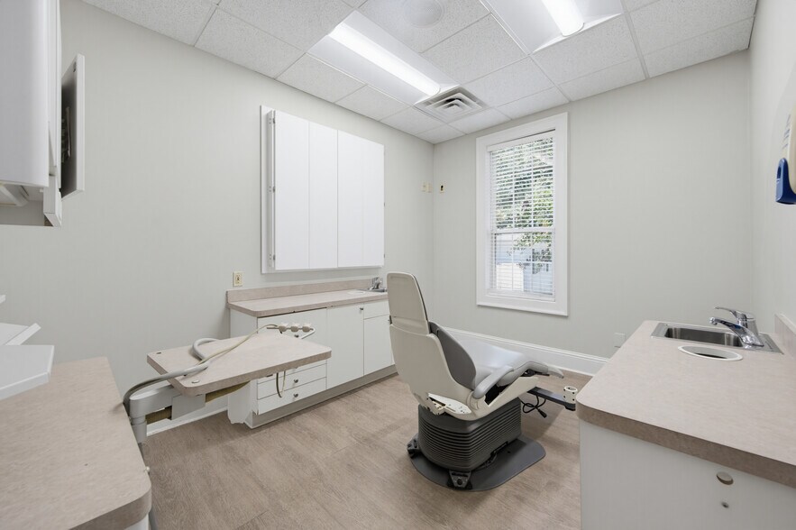 More Photos Of 129 Marble Mill Rd, Marietta Medical For Sale