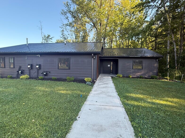 More Photos Of 8287-8289 Loop Rd, Baldwinsville Office For Lease