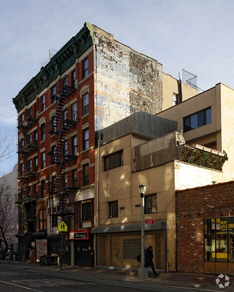 Primary Photo Of 42 Clinton St, New York Apartments For Lease