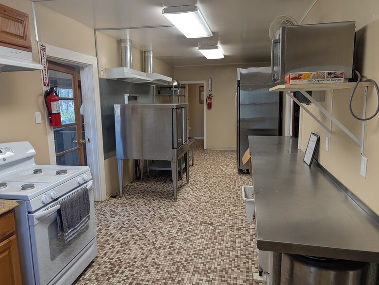 More Photos Of 101 Marapai Rd, Prescott Specialty For Sale
