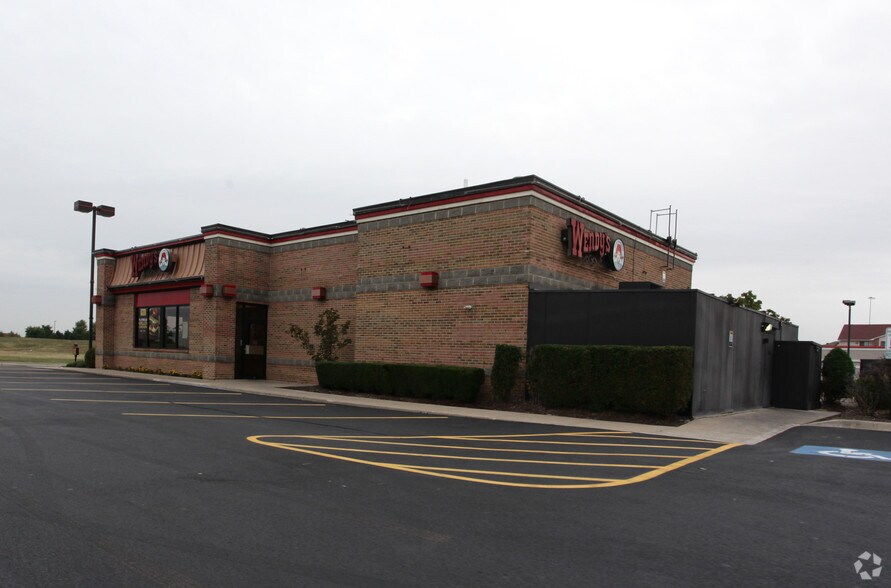More Photos Of 1275 Lakeview Dr, Romeoville Fast Food For Sale