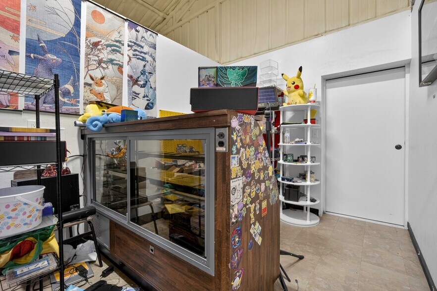 More Photos Of 9064 S Highway 77, Noble Food Processing For Sale