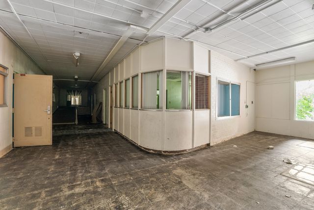 More Photos Of 2389 E Laketon Ave, Muskegon Flex For Sale