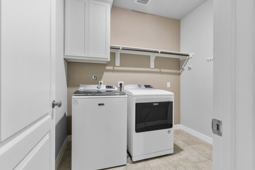 More Photos Of 135 Teralyn Grove Loop, Willis Specialty For Sale