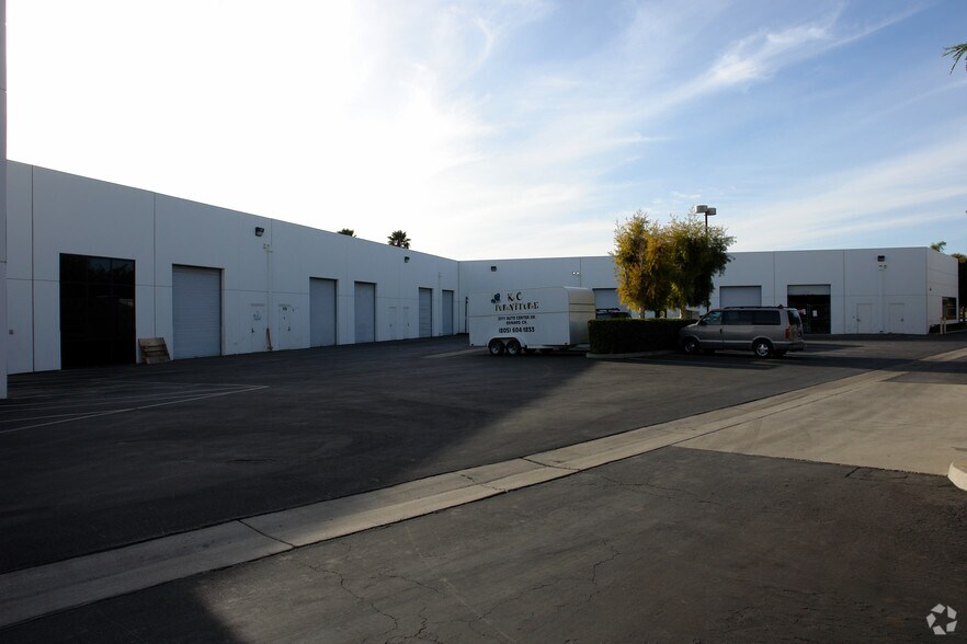 More Photos Of 2011 Auto Center Dr, Oxnard Research And Development For Lease