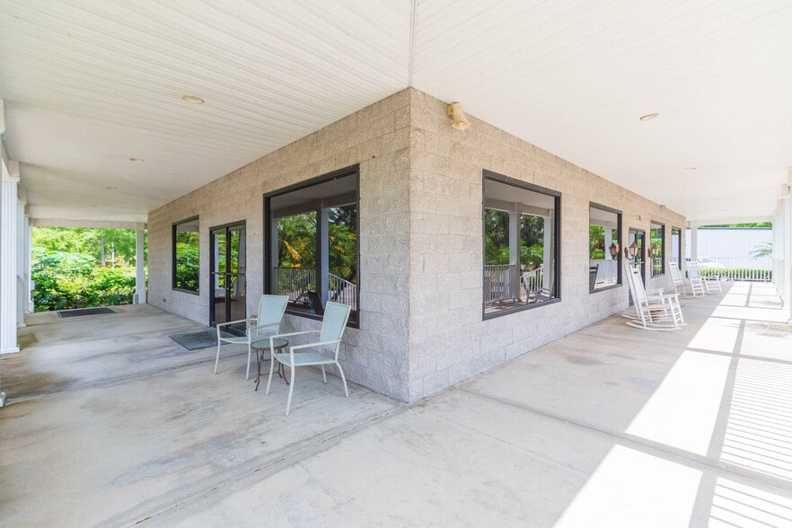 More Photos Of 13815 21st St, Dade City Auto Dealership For Sale