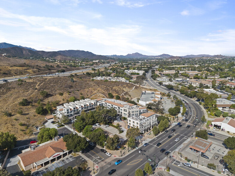 More Photos Of 1710 E Thousand Oaks Blvd, Thousand Oaks Apartments For Lease