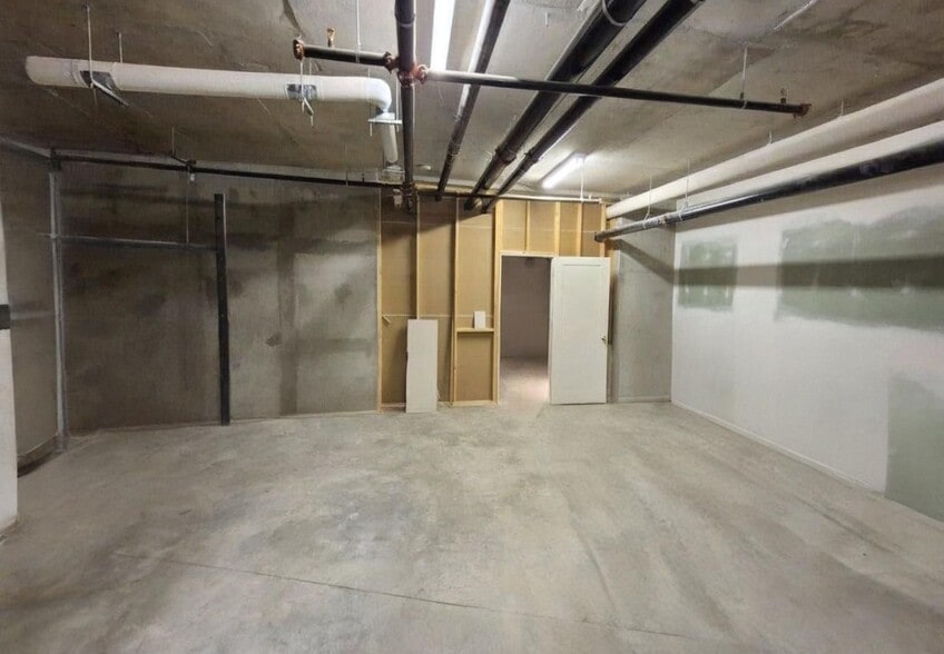 More Photos Of 150 Cordova St E, Vancouver Flex For Sale