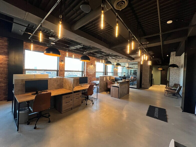 More Photos Of 2250 59th St, Brooklyn Office For Lease