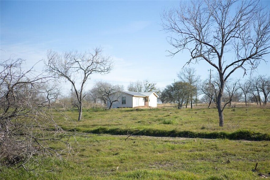 More Photos Of 2095 Bridal Path Rd, Luling Land For Sale