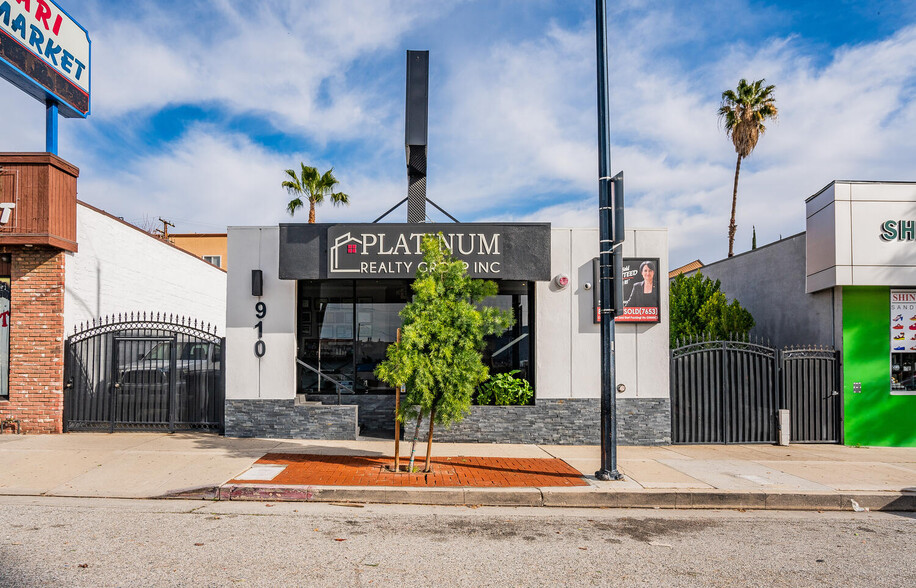 Primary Photo Of 910 S Glenoaks Blvd, Burbank Storefront Retail Office For Sale