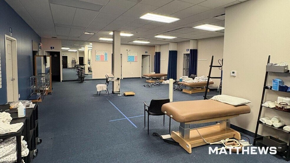 More Photos Of 8818-8836 Tyler Blvd, Mentor Light Manufacturing For Lease