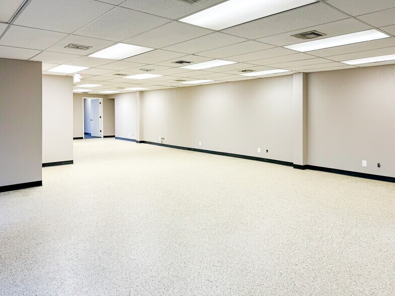 More Photos Of 2585 W Interstate 20, Odessa Manufacturing For Lease