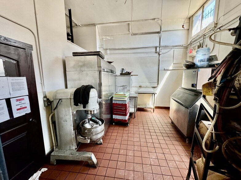 More Photos Of 1506-1512 Park St, Alameda General Retail For Sale