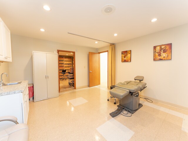 More Photos Of 1051-1103 W Sherman Ave, Vineland Medical For Lease