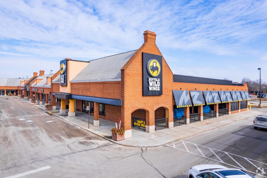 More Photos Of 16700-17000 W Bluemound Rd, Brookfield Unknown For Lease