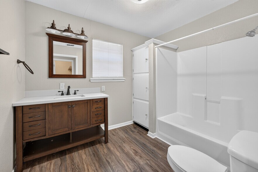 More Photos Of 505 Bub Hayner Rd, Karnack Apartments For Sale