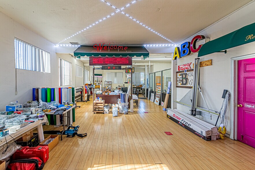 More Photos Of 4922 S Figueroa St, Los Angeles Storefront For Sale