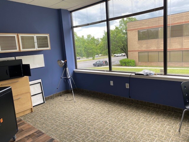 More Photos Of 10501-10553 Battleview Pky, Manassas Light Distribution For Lease