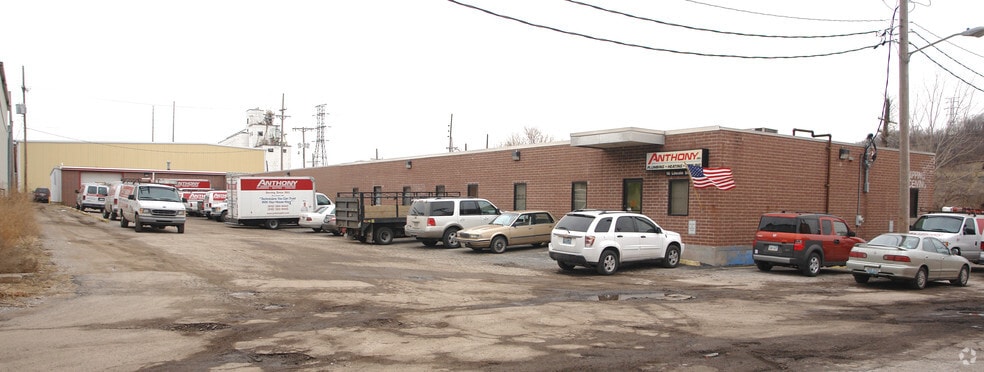 More Photos Of 10 Lincoln St, Kansas City Warehouse For Sale