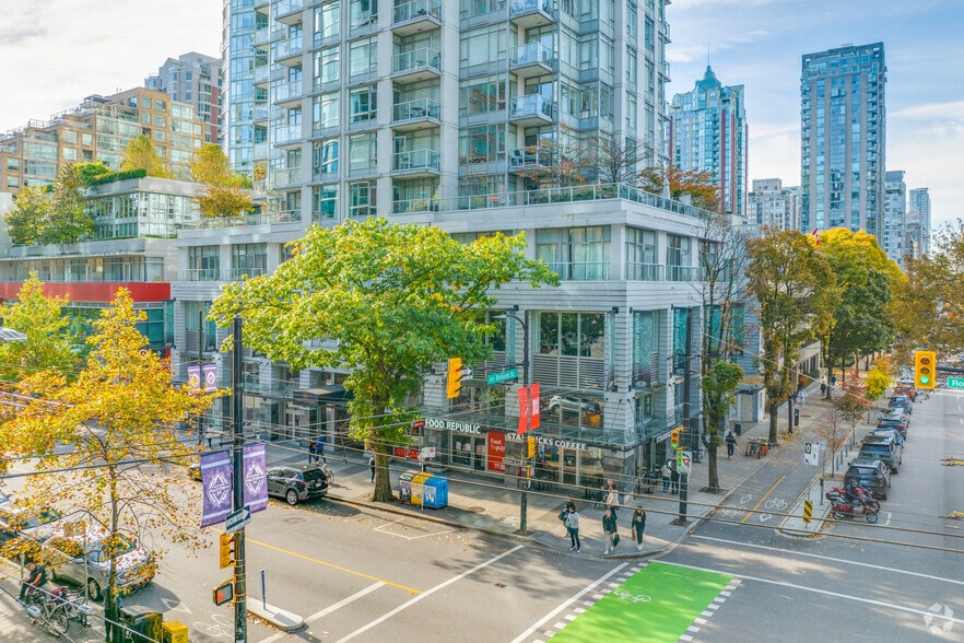 More Photos Of 480 Robson St, Vancouver Apartments For Lease