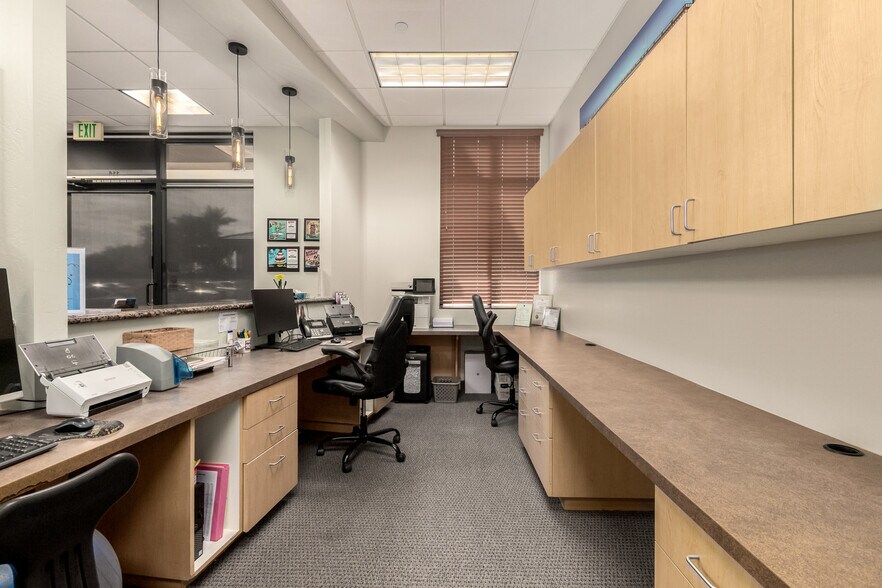 More Photos Of 1355 S Higley Rd, Gilbert Medical For Lease