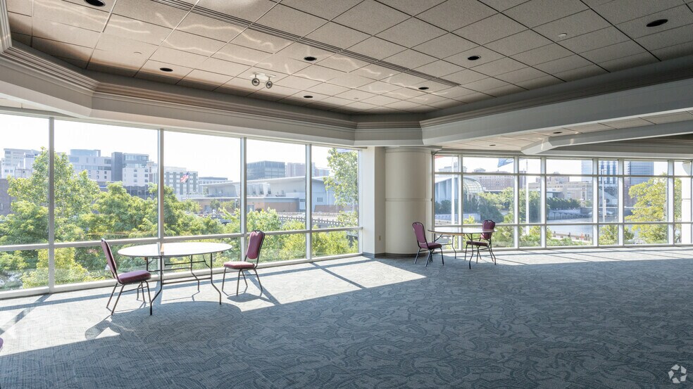 More Photos Of 333 Bridge St NW, Grand Rapids Office For Lease