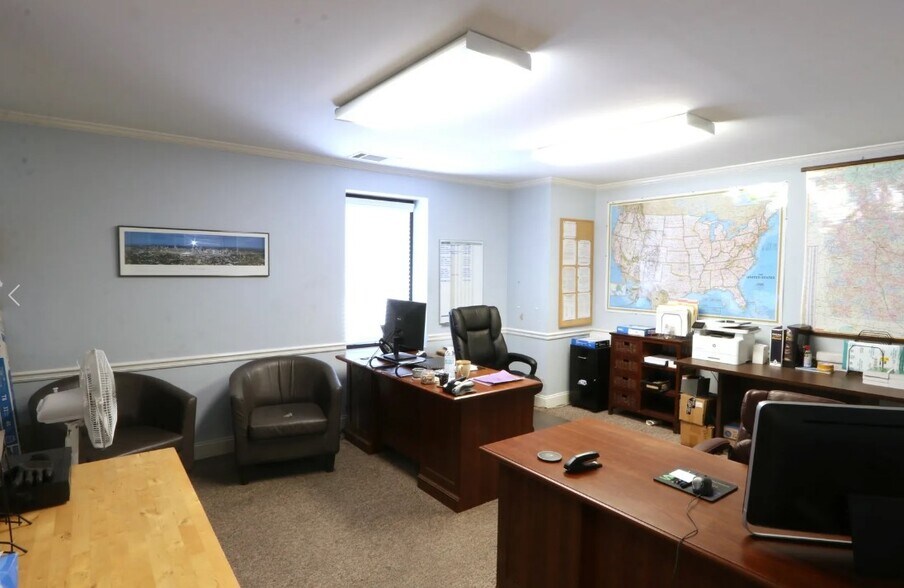 More Photos Of 5346 Palmero Ct, Buford Light Distribution For Sale