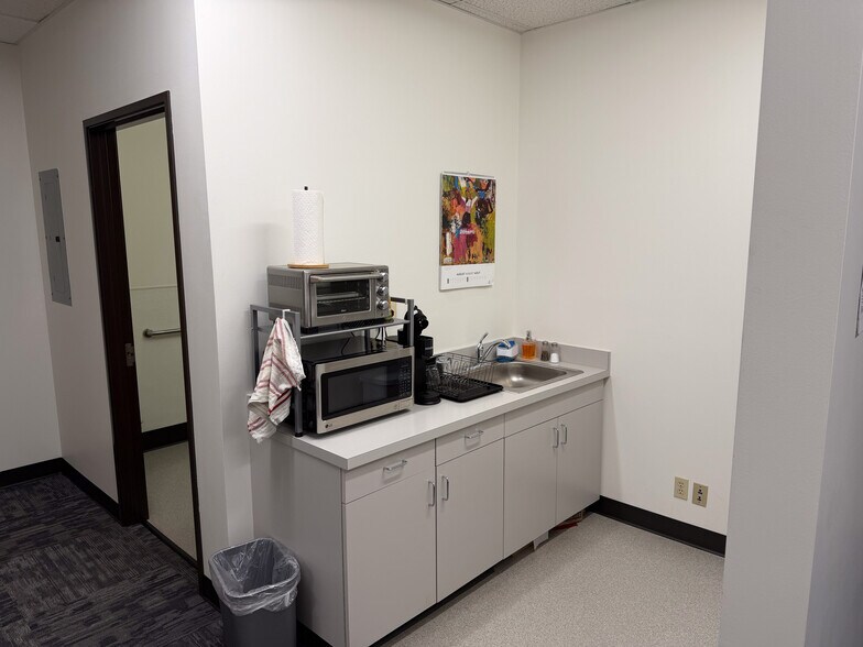 More Photos Of 27350 SW 95th Ave, Wilsonville Research And Development For Lease