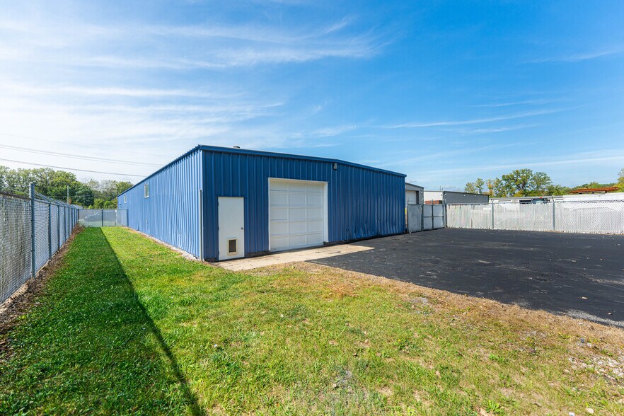 More Photos Of 560 S River St, Batavia Warehouse For Sale