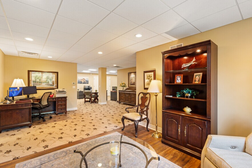 More Photos Of 440 W Centre Ave, Portage Office For Sale