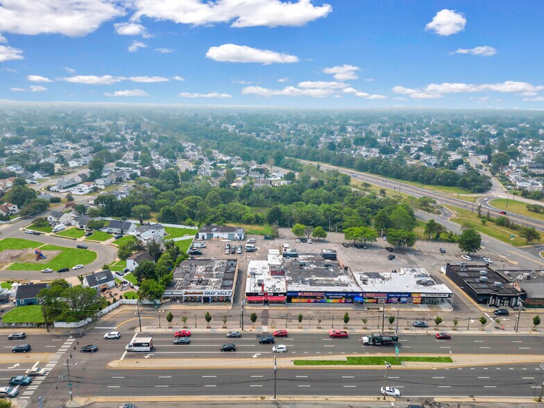 More Photos Of 2716 Hempstead Tpke, Levittown Restaurant For Sale