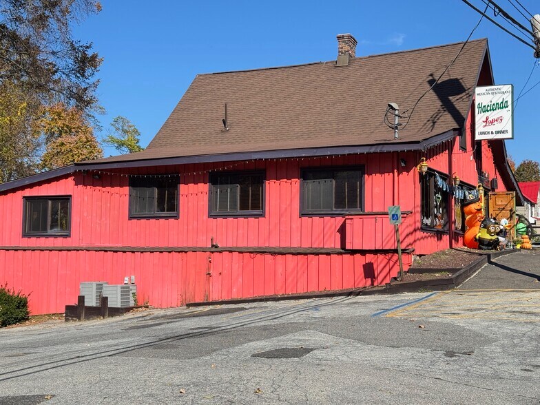 More Photos Of 3256-3258 E Main St, Mohegan Lake Restaurant For Sale