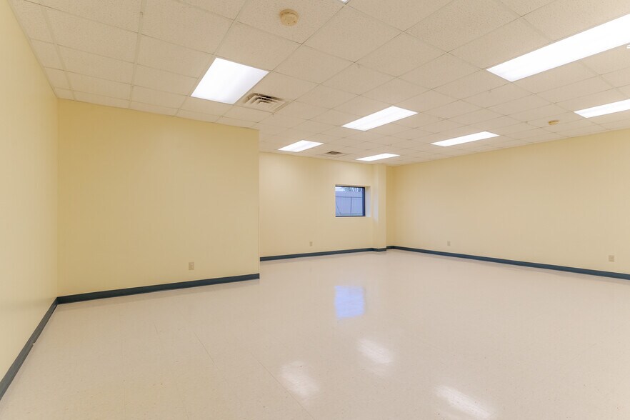 More Photos Of 1651 S Green St, Henderson Daycare Center For Sale