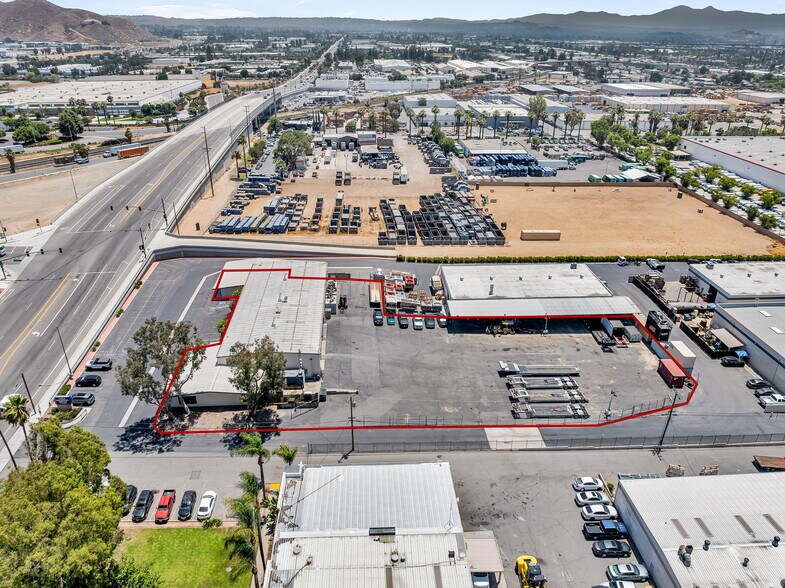 More Photos Of 575-585 Iowa Ave, Riverside Warehouse For Lease