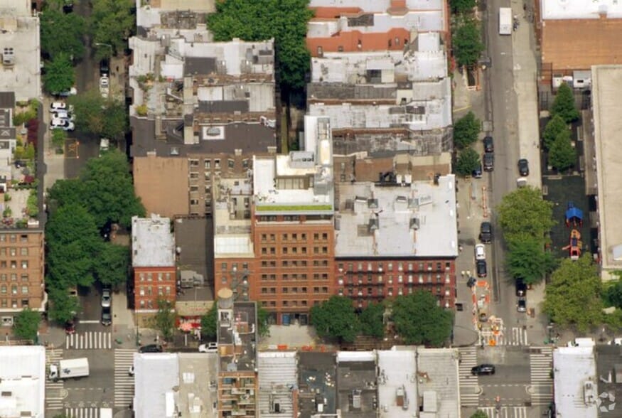 More Photos Of 470 Columbus Ave, New York Apartments For Lease