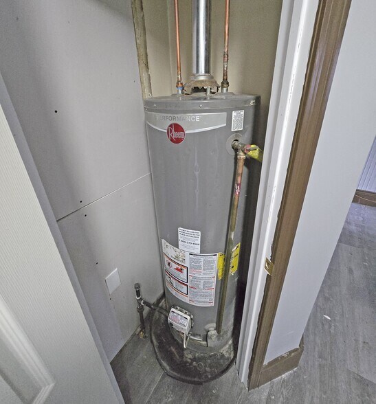 More Photos Of 37 Clinton Ave, Holyoke Apartments For Sale