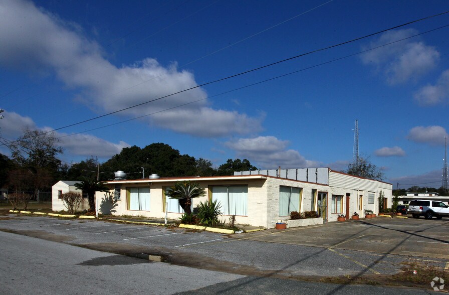 More Photos Of 1901 Pace Blvd, Pensacola Lodge Meeting Hall For Sale