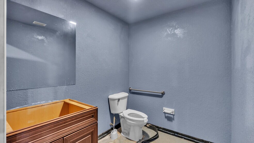 More Photos Of 4314 N Suncoast Blvd, Crystal River Office For Sale