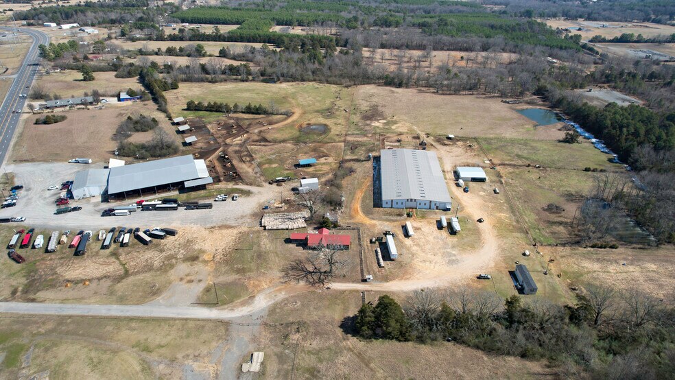 More Photos Of 99 Stacks Dr, Damascus Horse Stables For Sale