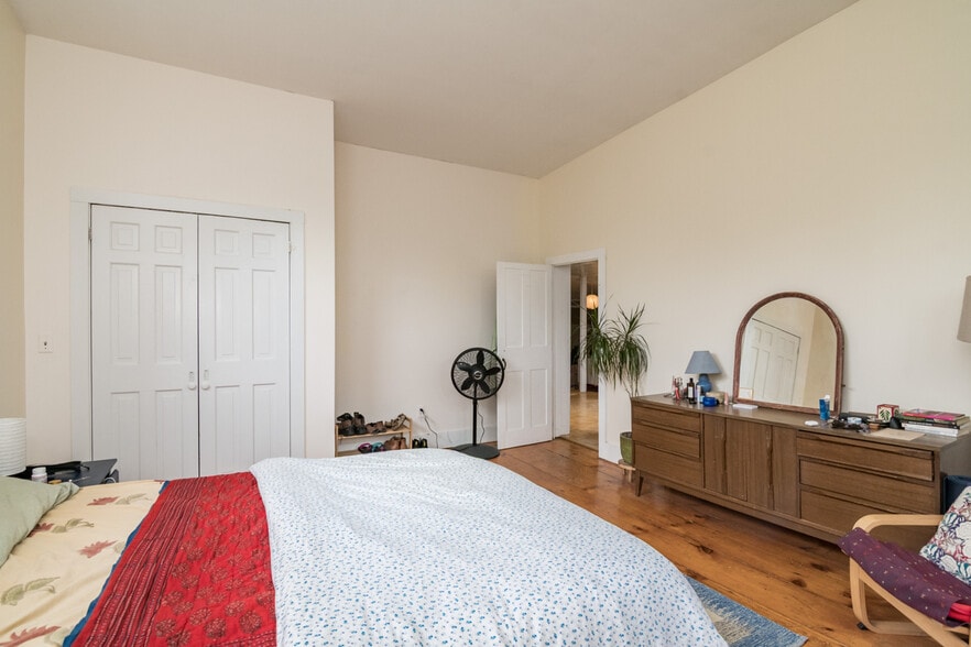 More Photos Of 81 Bridge St, Northampton Multifamily For Sale