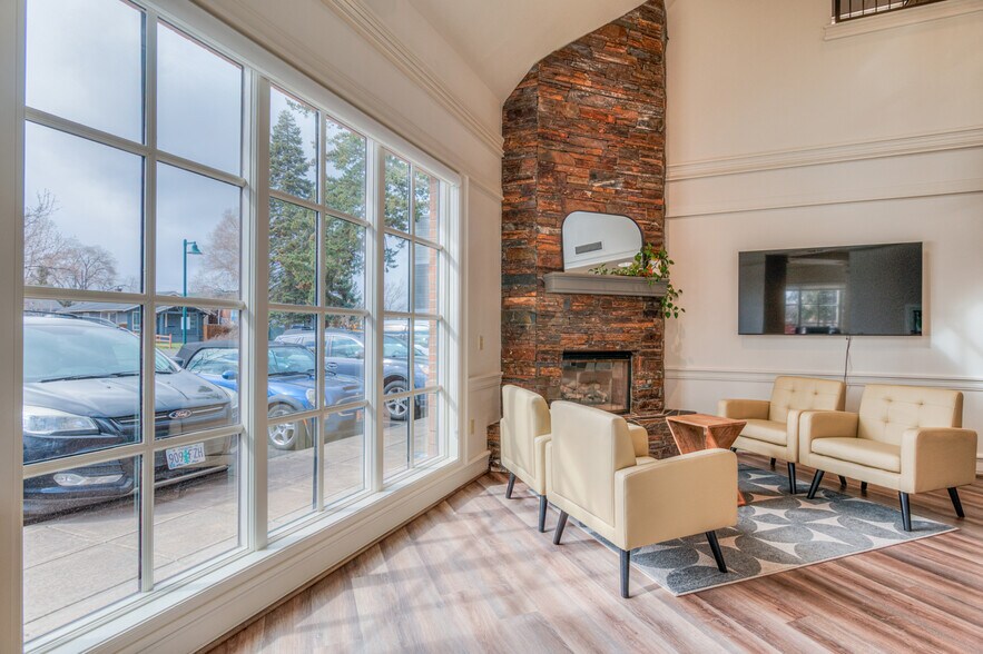 More Photos Of 345 SE 3rd St, Bend Office For Sale