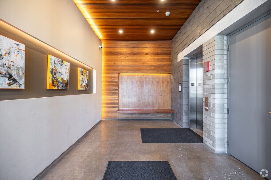 More Photos Of 161 S 1st St, Milwaukee Loft Creative Space For Lease