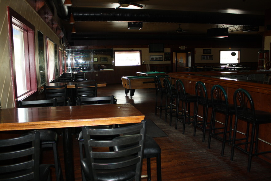 More Photos Of 1468 Joliet St, Dyer Bar For Sale