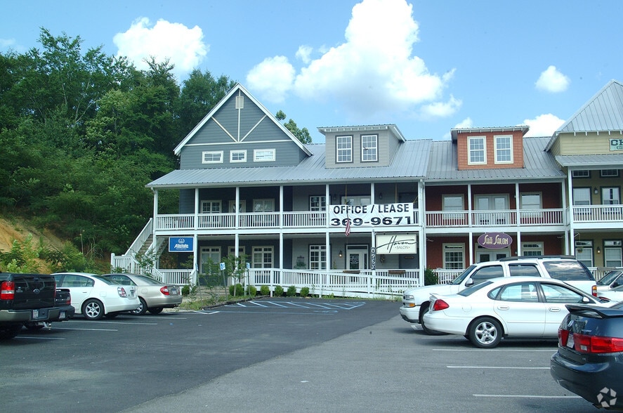 More Photos Of 911 Creekside Ct, Helena Storefront Retail Residential For Sale