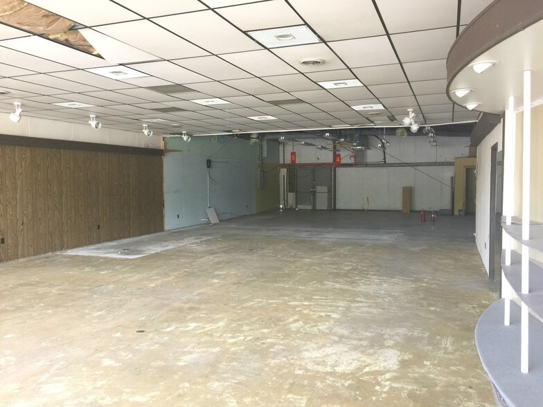 More Photos Of 41125 Us Highway 72, Stevenson Storefront For Sale