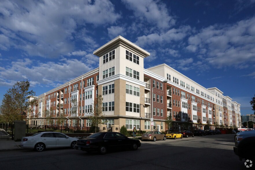 More Photos Of 101 N Wolfe St, Baltimore Apartments For Lease