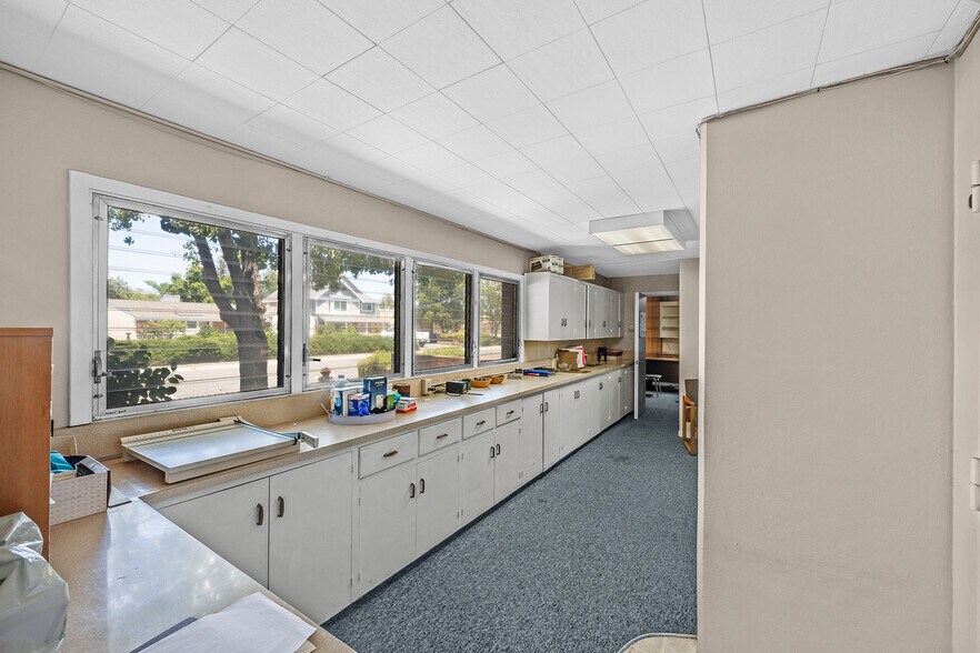More Photos Of 1900 Potrero Way, Sacramento Religious Facility For Sale